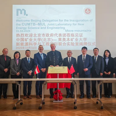 Rector Peter Moser und Vice Rector Thomas Prohaska warmly welcomed the guests from Beijing at TU Leoben. Photo: © TU Leoben