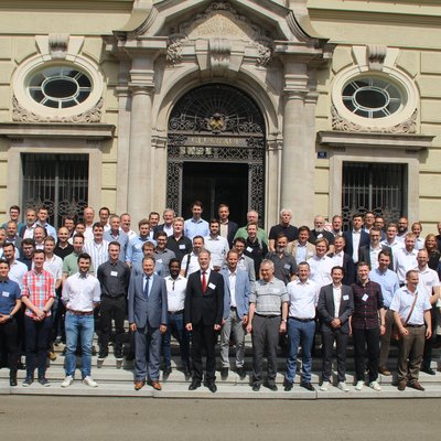 Gruppenfoto von Mitarbeitern des Lehrstuhls für Allgemeinen Maschinenbau.